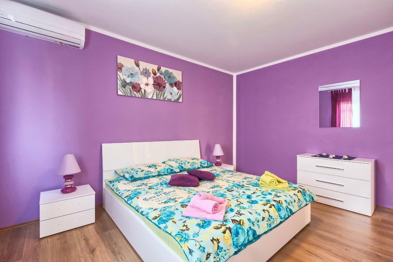 Apartman Modry Pola Esterno foto