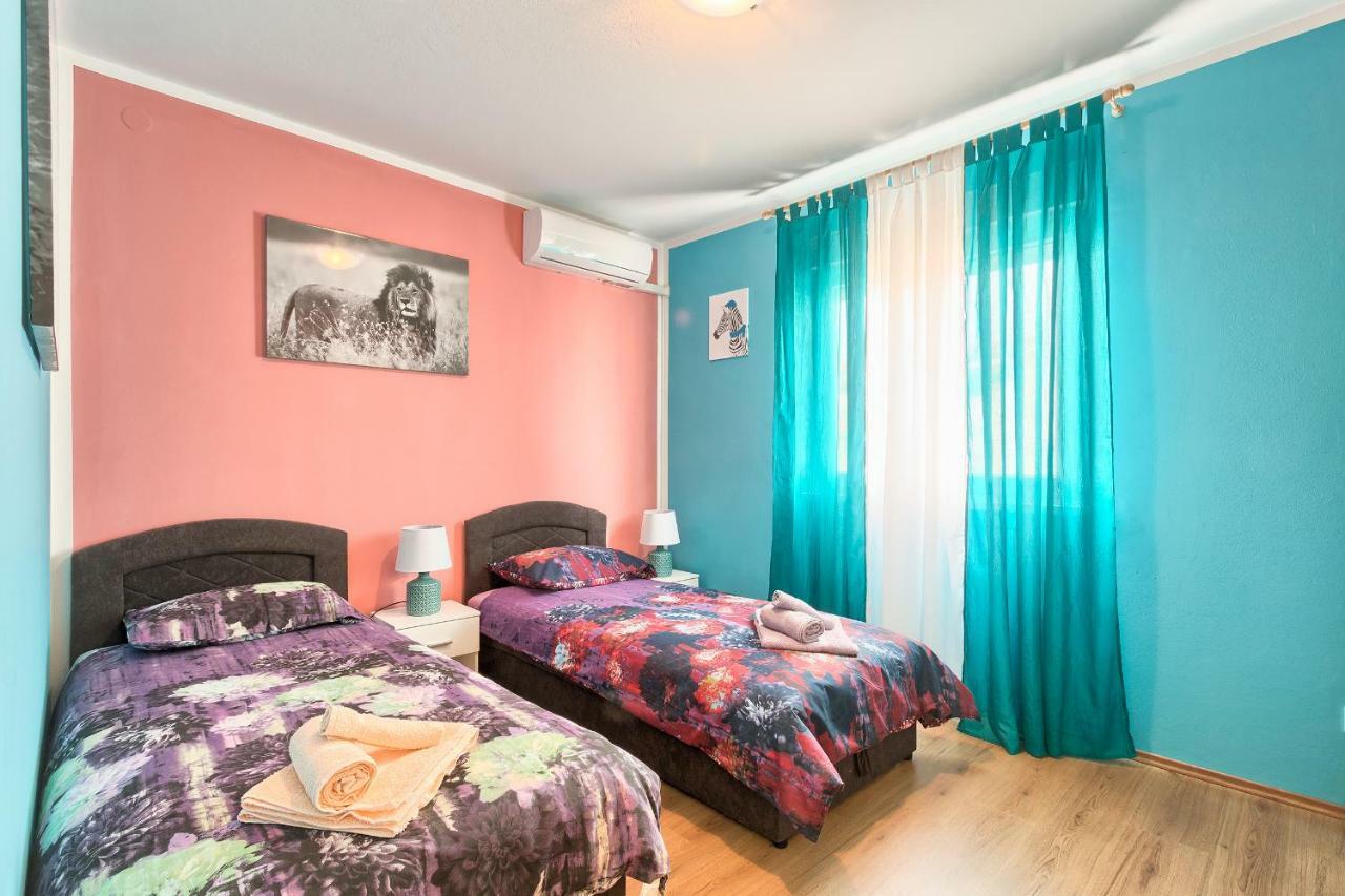 Apartman Modry Pola Esterno foto
