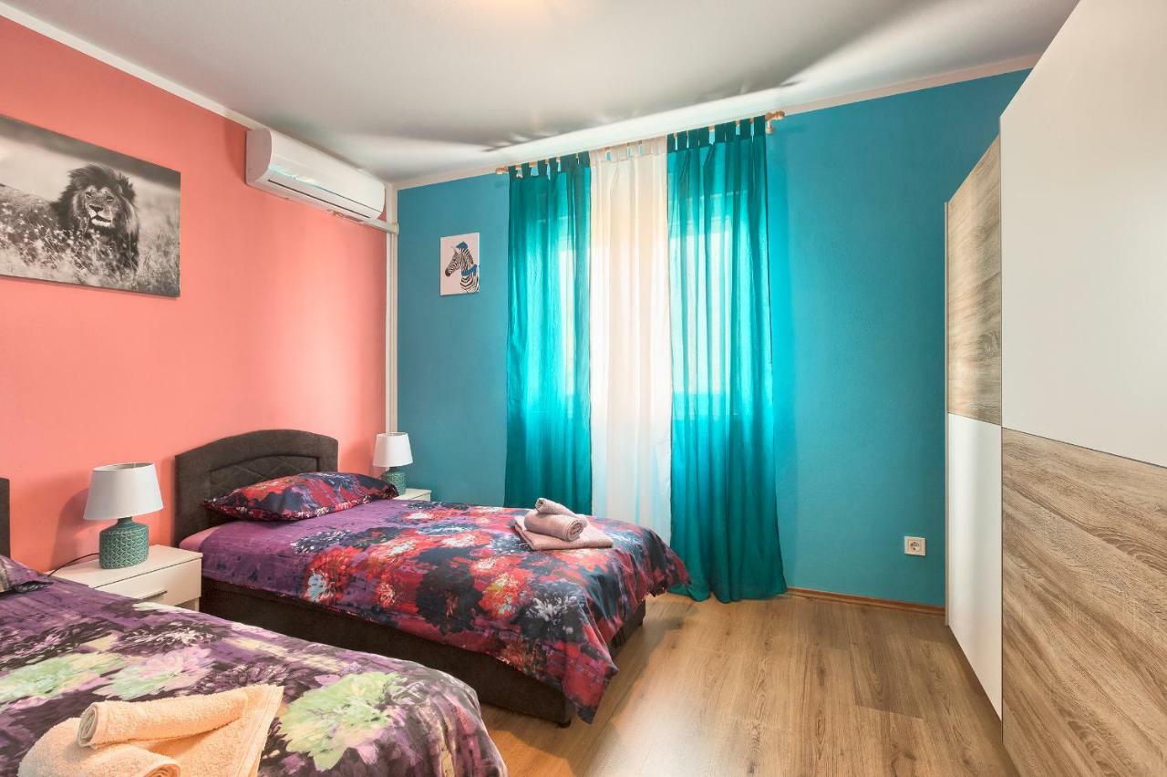 Apartman Modry Pola Esterno foto
