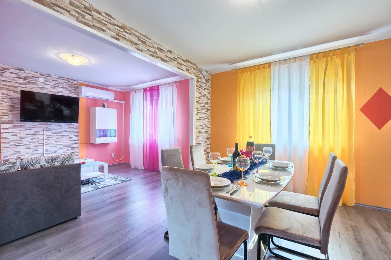 Apartman Modry Pola Esterno foto
